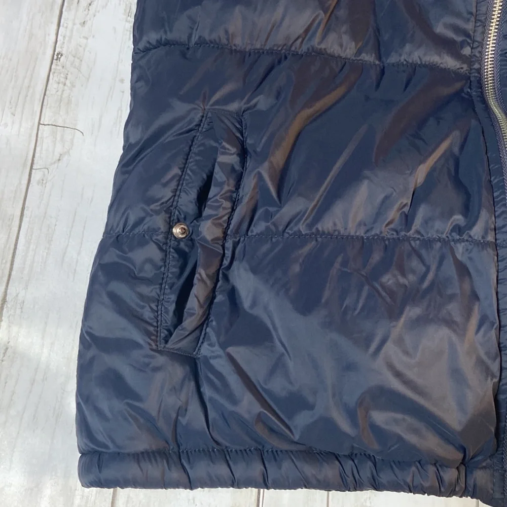 Old Navy vest‎
